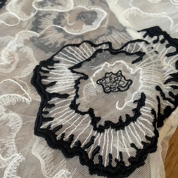 Express Floral Embroidered Lace Top, XS - Picture 4 of 9